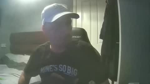 Snapshot of bluebirdflame1 chatting on February 2026 11:17:01 PM bluebirdflame1 online show from February 2026 11:17:01 PM