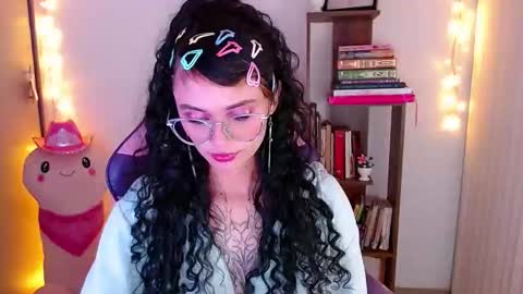 Snapshot of bluee_v chatting on November 2025 02:47:02 AM Im Abril .. Nice to meet you thumb up me please its important INDEPENDENT MODEL online show from November 2025 02:47:02 AM