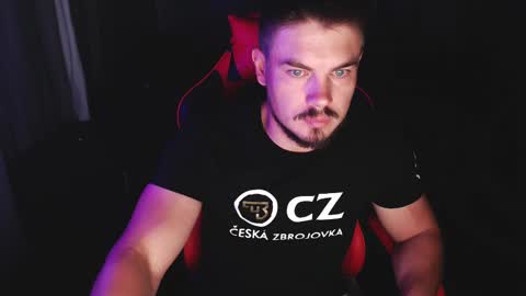 blueeyeboy0 online show from December 2024 07:33:01 PM