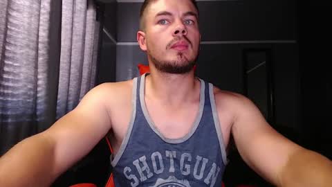 blueeyeboy0 online show from December 2024 01:33:01 PM