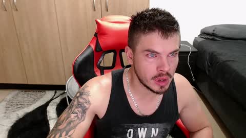 blueeyeboy0 online show from January 2025 08:54:01 PM