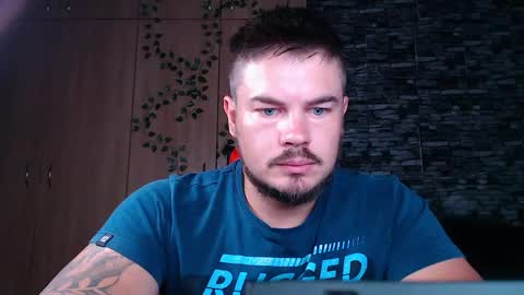 blueeyeboy0 online show from March 2026 12:10:02 PM