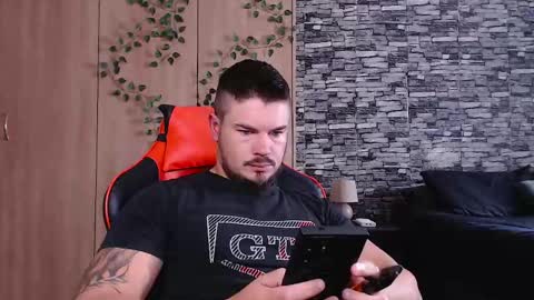 blueeyeboy0 online show from April 2026 12:00:01 PM