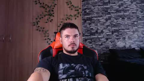 blueeyeboy0 online show from May 2026 08:32:02 AM