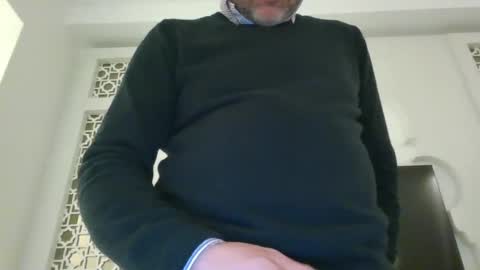 blueeyedboy021170 online show from February 2025 01:27:01 AM