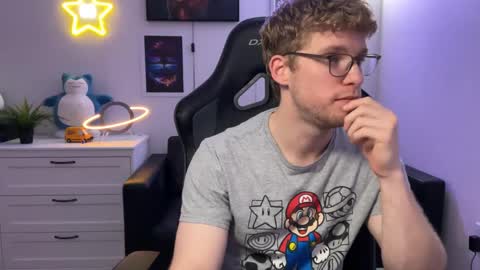 blueeyedtallguy online show from December 2024 01:07:02 AM