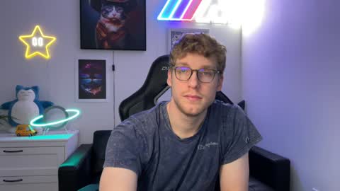 blueeyedtallguy online show from December 2024 11:36:02 PM