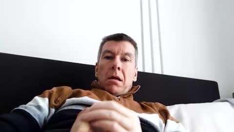 blueeyesteele online show from April 2026 11:37:02 AM