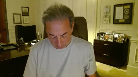 blueisles online show from April 2026 11:27:02 PM