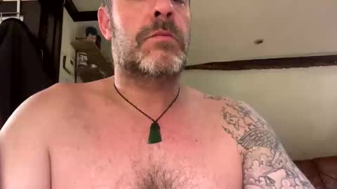 Blueyloey online show from April 2026 02:28:01 AM