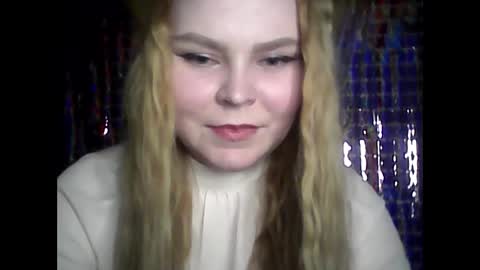 blushing_star online show from March 2025 03:45:02 PM