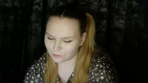 blushing_star online show from October 2025 06:18:02 PM