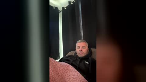 Snapshot of bmatt1903 chatting on December 2025 07:32:01 PM BMATT1903 online show from December 2025 07:32:01 PM