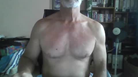 Snapshot of bobbgud chatting on September 2025 07:44:01 AM Bobbgud online show from September 2025 07:44:01 AM