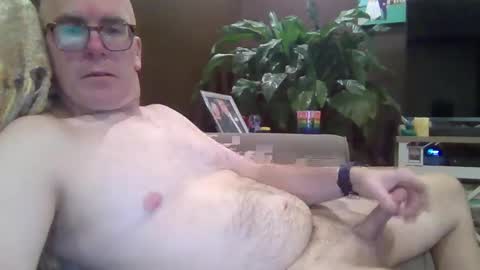 Snapshot of bobblehead31382 chatting on December 2025 12:07:01 AM bobblehead31382 online show from December 2025 12:07:01 AM