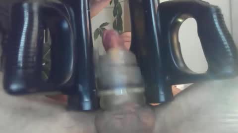 Snapshot of bobby123572970 chatting on November 2025 07:27:01 PM Bobby123 online show from November 2025 07:27:01 PM