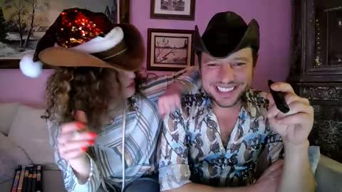 Snapshot of bobbyandsadie chatting on December 2025 06:44:01 AM Bobby and Sadie online show from December 2025 06:44:01 AM