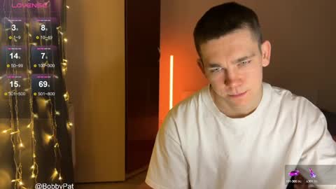 Snapshot of bobbypatterson_ chatting on February 2025 07:06:02 PM BobbyPattersonPVT-OFFER online show from February 2025 07:06:02 PM