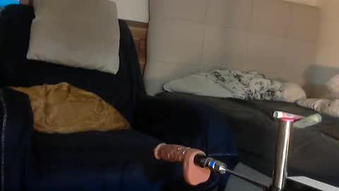 bobbytoyyboy online show from March 2025 05:36:02 PM