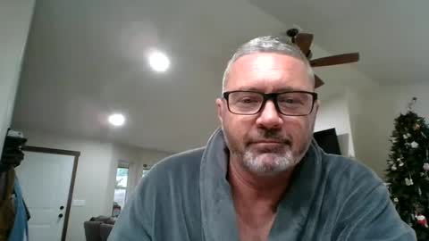 bobjones5003 online show from December 2024 08:29:01 PM