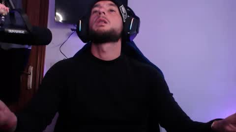 Snapshot of bodyking69 chatting on January 2025 04:11:02 PM bodyking69 online show from January 2025 04:11:02 PM