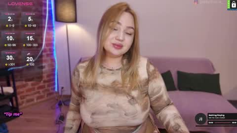  Lina  online show from December 2024 09:50:01 PM