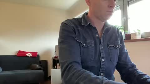 Snapshot of boegieboy76 chatting on January 2025 01:23:02 PM ask me online show from January 2025 01:23:02 PM