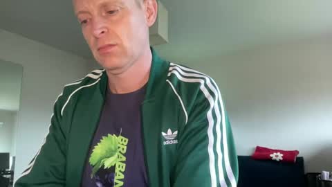 Snapshot of boegieboy76 chatting on February 2025 01:54:02 PM ask me online show from February 2025 01:54:02 PM