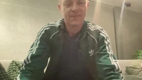 Snapshot of boegieboy76 chatting on February 2025 10:21:01 PM ask me online show from February 2025 10:21:01 PM