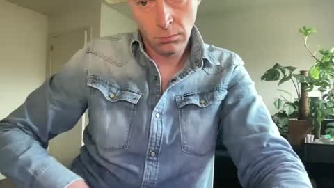 Snapshot of boegieboy76 chatting on March 2025 03:12:02 PM ask me online show from March 2025 03:12:02 PM