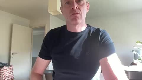 Snapshot of boegieboy76 chatting on September 2025 08:25:01 AM ask me online show from September 2025 08:25:01 AM