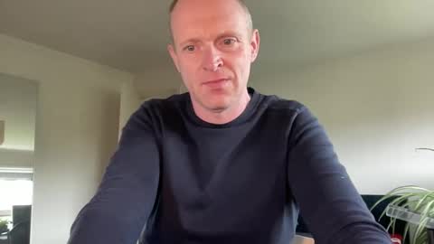 Snapshot of boegieboy76 chatting on October 2025 12:17:01 PM ask me online show from October 2025 12:17:01 PM