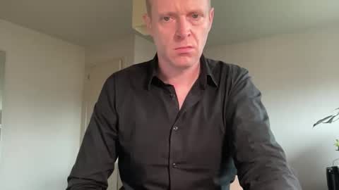 Snapshot of boegieboy76 chatting on November 2025 09:33:01 AM ask me online show from November 2025 09:33:01 AM