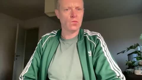 Snapshot of boegieboy76 chatting on December 2025 07:36:01 AM ask me online show from December 2025 07:36:01 AM