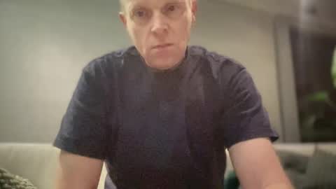 Snapshot of boegieboy76 chatting on February 2026 12:40:01 AM ask me online show from February 2026 12:40:01 AM