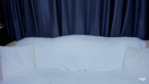 Amy online show from October 2025 03:45:01 PM