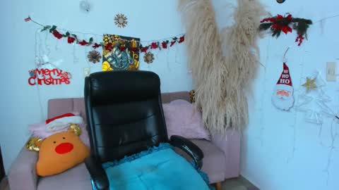  Salma Independent Model online show from December 2025 07:53:02 PM