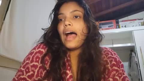 Snapshot of bombomepimenta chatting on September 2025 02:44:01 AM bombomepimenta online show from September 2025 02:44:01 AM