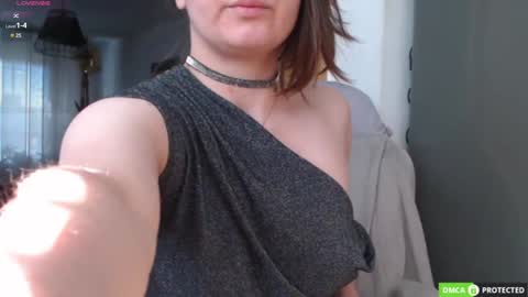 Snapshot of bon_appetits69 chatting on December 2024 12:56:02 PM Luthien online show from December 2024 12:56:02 PM