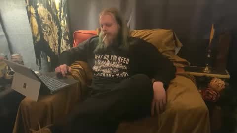 Snapshot of bongskum38 chatting on February 2026 06:39:02 AM Bjorn Feral online show from February 2026 06:39:02 AM
