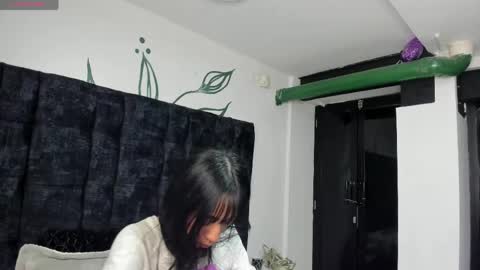 BONIE WILLS online show from April 2026 12:44:02 PM