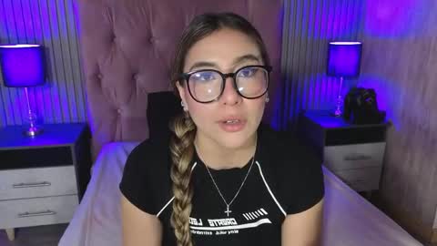 bonnali_lune online show from May 2026 11:02:02 PM
