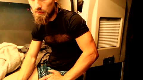 Snapshot of bonnie_and_clyde_11 chatting on August 2026 10:44:02 PM Bonnie and Clyde online show from August 2026 10:44:02 PM