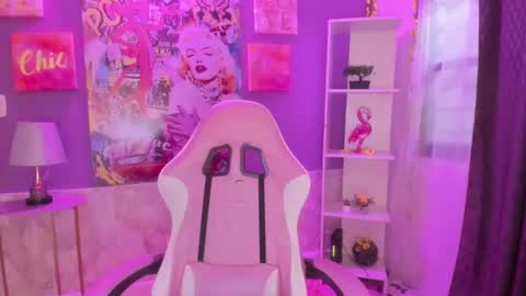 Snapshot of bonnie_benet chatting on December 2024 11:28:01 AM Bonnie online show from December 2024 11:28:01 AM