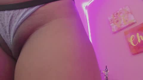 Snapshot of bonnie_benet chatting on January 2025 01:34:02 AM Bonnie online show from January 2025 01:34:02 AM