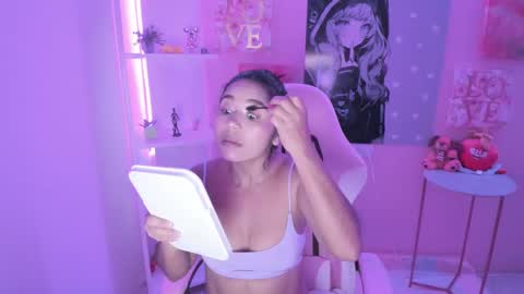 Snapshot of bonnie_benet chatting on March 2025 07:04:02 PM Bonnie online show from March 2025 07:04:02 PM