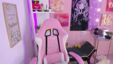 Snapshot of bonnie_benet chatting on October 2025 04:13:01 AM Bonnie online show from October 2025 04:13:01 AM