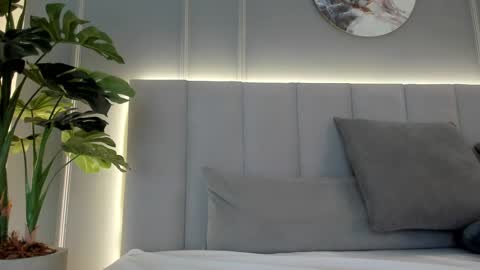 Snapshot of bonnie_bloom chatting on January 2025 02:10:01 AM Bonnie online show from January 2025 02:10:01 AM