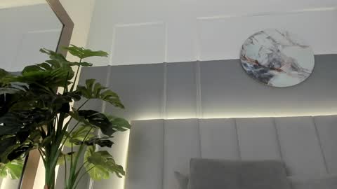 Snapshot of bonnie_bloom chatting on February 2025 05:40:01 AM Bonnie online show from February 2025 05:40:01 AM