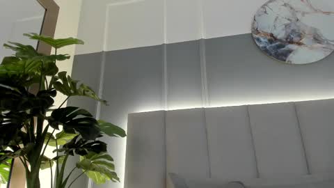 Snapshot of bonnie_bloom chatting on February 2025 04:14:02 AM Bonnie online show from February 2025 04:14:02 AM